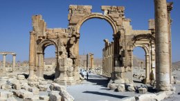Триумфальная арка в городе Пальмира . Архивное фото